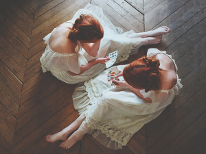 Julie DE WAROQUIER - s asseoir sur les nuages